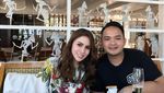 Cantik dan Awet Muda, Begini Momen Seru Kulineran Ibu Mertua Momo Geisha