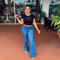 Wanita berusia 21 tahun ini pun menerima ribuan komentar dari penggemar yang mengaguminya. Aku suka lidahmu, puji netizen. Bisakah aku membuat tato wajahmu di tanganku?, komentar netizen lainnya. Foto: Instagram