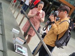 Bertahan Semalaman, Fanboy Apple Akhirnya Gaet iPhone 11 Idaman