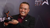 Sule akui anaknya, Rizky Febian memintanya untuk segera menikah lagi. Foto: Sule (Noel/detikHOT)