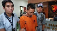 Polisi menjerat RIA dengan Pasal 45 ayat (1) jo Pasal 27 ayat (1) UU RI Nomor 19 Tahun 2016 tentang Informasi dan Transaksi Elektronik (ITE).