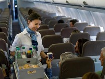 Saran dari Pilot: Bawa Air Minum dari Bandara ke Pesawat