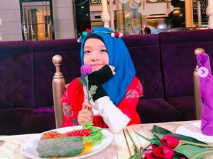 Yuk, Intip Gaya Ceria Fatimah Halilintar Kalau Lagi Kulineran!