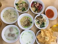 Soto Padang hingga Yamin Legendaris Ada di Dekat Halte Pasar Baru