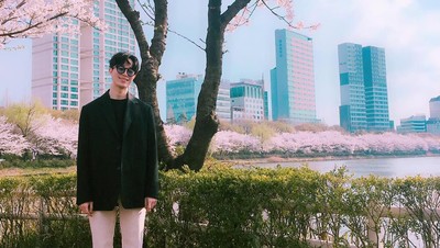 Potret Manajer Baru EXO yang Viral karena Nggak Kalah Ganteng dari Idol-nya