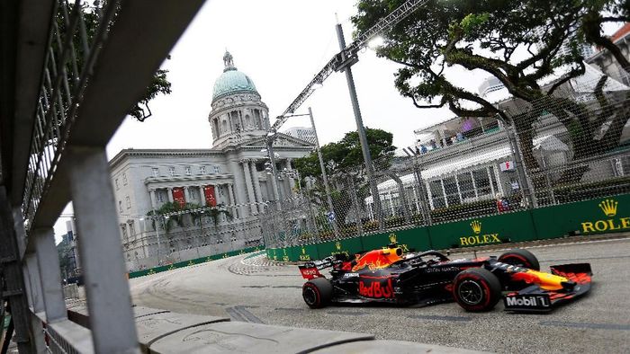Max Verstappen tercepat di FP1 GP Singapura (REUTERS/Feline Lim) Max Verstappen tercepat di FP1 GP Singapura (REUTERS/Feline Lim)