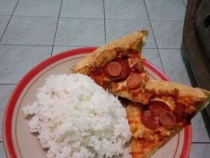 Bikin Geleng Kepala, Kumpulan Momen Kocak Makan yang Penting Kenyang