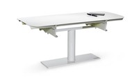 Barang-barang ini adalah hasil program bersama antara Lufthansa, Miles & More GmbH dan Lufthansa Technik. Lufthansa Upcycling Collection namanya (CNN/Lufthansa)