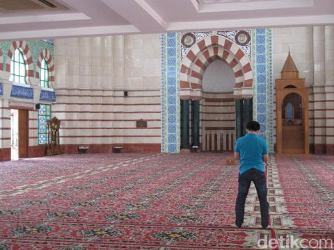 10 Masjid atau Musala dengan Mal Bersih di Jakarta