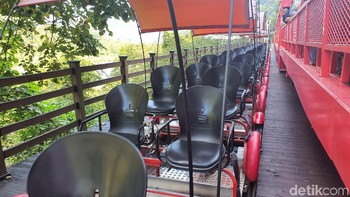 Di Gangchon Rail Bike, bisa memotret sepeda-sepeda yang dimodifikasi sedemikian rupa agar bisa berjalan di atas rel. Foto: Widiya Wiyanti/detikINET