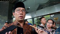 RK menegaskan kesiapannya untuk menangani pencemaran Sungai Cileungsi. Dia menyatakan akan menggandeng pihak terkait untuk melakukan tindakan hukum represif. Ia menyatakan penanganan pencemaran di Sungai Cileungsi akan dibuat seperti Citarum. Dasar aturannya yakni Perpres Nomor 15 Tahun 2018 tentang Percepatan Pengendalian Pencemaran dan Kerusakan Daerah Aliran Sungai Citarum yang menugaskan Gubernur Jawa Barat sebagai Komandan Satgas DAS Citarum.