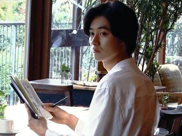 Sosok Kento Yamazaki Aktor Jepang yang Ganteng dan Berbakat