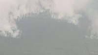 Berdasarkan data BNPB pukul 09.00 WIB, titik api di Kalimantan Barat bertambah jika dibanding kemarin terdapat 1.150 titik api, maka hari ini jumlahnya menjadi 1.384 titik api dan membuat udara tidak sehat. (Foto: dok. BNPB)