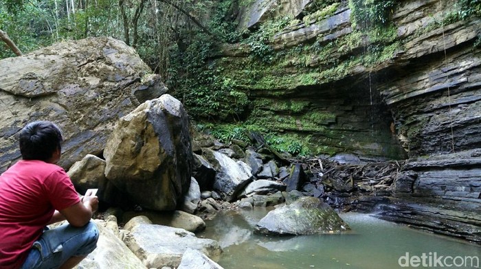 Air Terjun Tembinus di Penajam Paser Utara