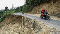 Duh, Pascalongsor Jalan di Simeulue Aceh Belum Diperbaiki Duh, Pascalongsor Jalan di Simeulue Aceh Belum Diperbaiki