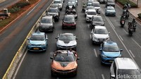 Beberapa rute yang dilalui adalah Parkir Timur Senayan keluar melalui pintu fX Sudirman di Jl Pintu 1 Senayan-Jl Jenderal Sudirman-Jl MH Thamrin-belok kanan di Bundaran Patung Kuda Arjuna Wiwaha dan berakhir masuk ke Monas melalui pintu Silang Monas Barat Daya. 