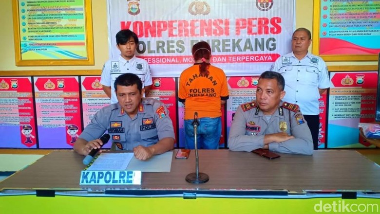 Iming-imingi Korban Mainan PS 2, Pedagang Bakso Cabuli 8 Anak di Sulsel Iming-imingi Korban Mainan PS 2, Pedagang Bakso Cabuli 8 Anak di Sulsel