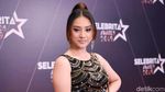 Saat Anya Geraldine Pamer Lekuk Tubuh