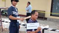 10 adegan tersebut diperagakan oleh pelaku yang bernama Arifin (25).