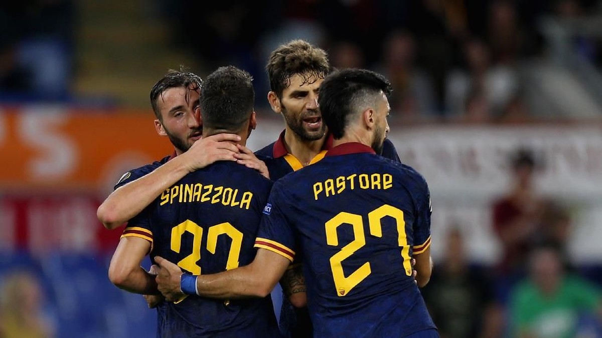 AS Roma menang telak 4-0 atas Istanbul Basaksehir. (Foto: Paolo Bruno/Getty Images)