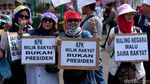 Emak-emak Demo Tolak RUU PKS dan Pelemahan KPK di DPR