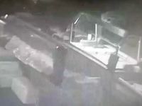 Waduh! Hantu Ini Tertangkap Kamera Sedang Ngamuk Banting Makanan