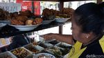 Ini Suasana Warjok Mbak Yuni yang Jual Telur Dadar Hits