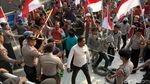 Aksi Bakar Ban Kembali Warnai Demo di KPK