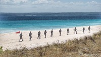 Mereka berpatroli untuk menjaga Pulau Ndana disinggahi warga asing tanpa izin, penangkapan ikan ilegal sampai para teroris (Afif Farhan/detikcom)