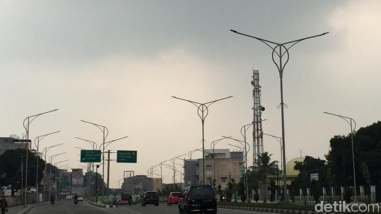 Sore Ini, Medan dan Sebagian Wilayah Sumut Diselimuti Kabut Asap Sore Ini, Medan dan Sebagian Wilayah Sumut Diselimuti Kabut Asap