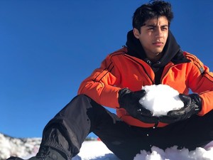 Fans Menggila Lihat Foto Aryan Khan dan Shah Rukh Khan Ini