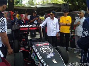 Di UGM, Menhub Bicara Transportasi dan Logistik 4.0