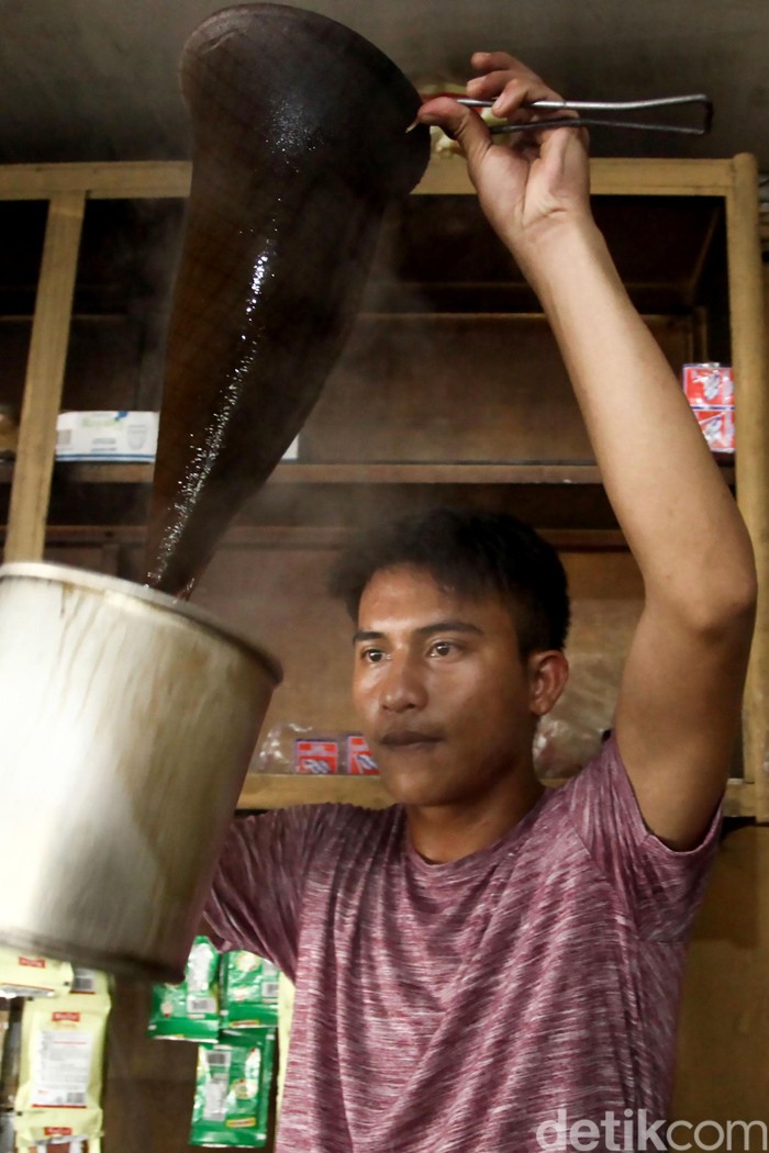 Melihat Pembuatan Kopi Tarik Aceh