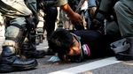 Potret Demonstran Hong Kong Kembali Beraksi di Bawah Terik Matahari