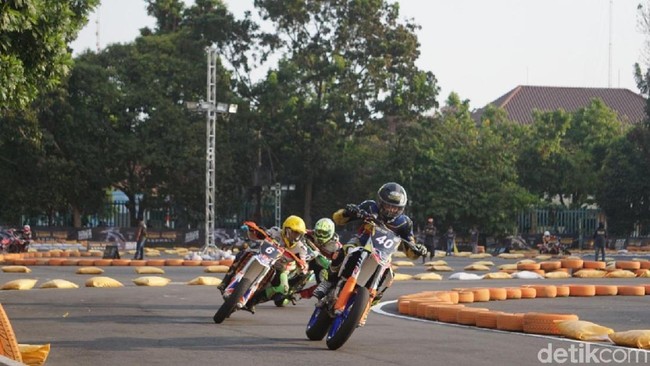 Ratusan Pembalap Beradu Cepat di Trial Game Asphalt