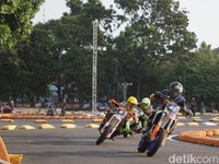 Ratusan Pembalap Beradu Cepat di Trial Game Asphalt