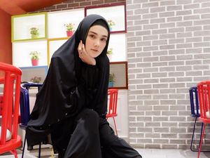Mulan Jadi Anggota DPR, Kemesraan Onadio dan Istri