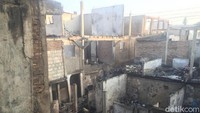Begini kondisi rumah-rumah di Balimester, Jatinegara, usai terbakar.