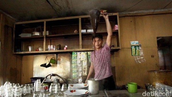Melihat Pembuatan Kopi Tarik Aceh