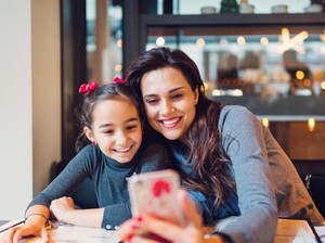 25 Ucapan Selamat Hari Ibu, Kirim Pesan Kata-kata Menyentuh Ini untuk Ibu