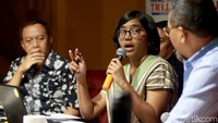 Ketua YLBHI, Asfinawati, hadir dalam diskusi bertajuk Mengapa RKUHP Ditunda? di dconsulate resto & lounge, Jl KH Wahid Hasyim, Jakarta Pusat, Sabtu (21/9/2019).