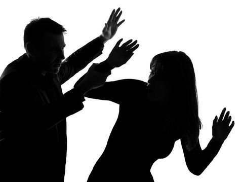 Ilustrasi wanita mengalami KDRT.