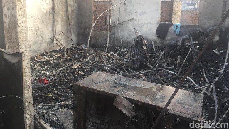 Kebakaran di Jatinegara Hanguskan 129 Rumah, Begini Penampakannya Kebakaran di Jatinegara Hanguskan 129 Rumah, Begini Penampakannya