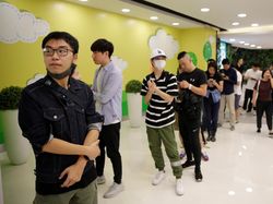 Antrean Mengular Pemuja iPhone 11 di Berbagai Negara