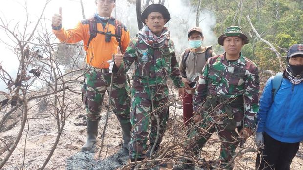 Kondisi Medan Jadi Kendala Pemadaman Kebakaran di Gunung Slamet