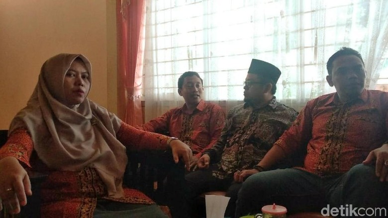 KPU dan Bawaslu Banyuwangi Galau Karena Minimnya Anggaran Pilbup 2020 KPU dan Bawaslu Banyuwangi Galau Karena Minimnya Anggaran Pilbup 2020