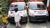 Keberadaan ambulans bantuan dari DPP Gerindra tersebut diharapkan dapat membantu warga dalam hal transportasi saat gawat darurat.