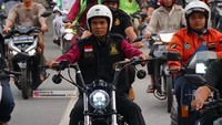 Belum lama ini, sang Ustaz terlihat motoran bersama jemaahnya usai menunaikan salat subuh di Masjid Agung Batam. Foto: Screenshot Instagram Ustaz Abdul Somad