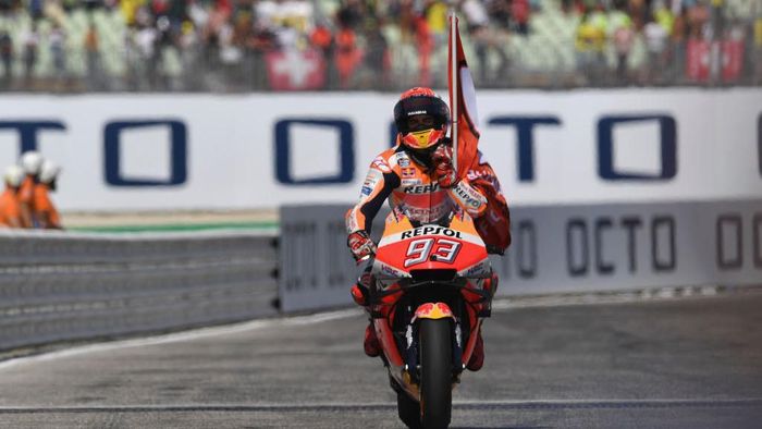 Marc Marquez melanjutkan catatan apiknya di MotoGP Aragon (Foto: Mirco Lazzari gp/Getty Images))