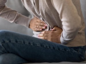Jangan Sampai Salah, Dokter Jelaskan Beda Gejala Sakit Ginjal VS Asam Lambung